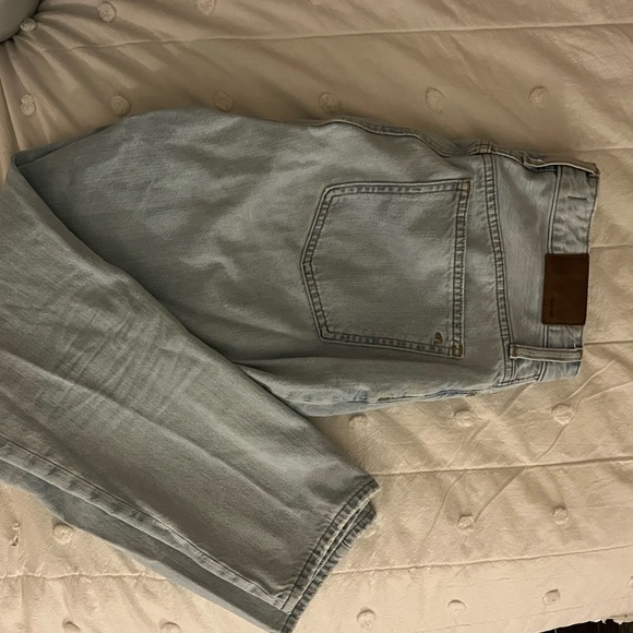 The Curvy Perfect Vintage Jean in Fitzgerald Wash - Picture 7 of 7